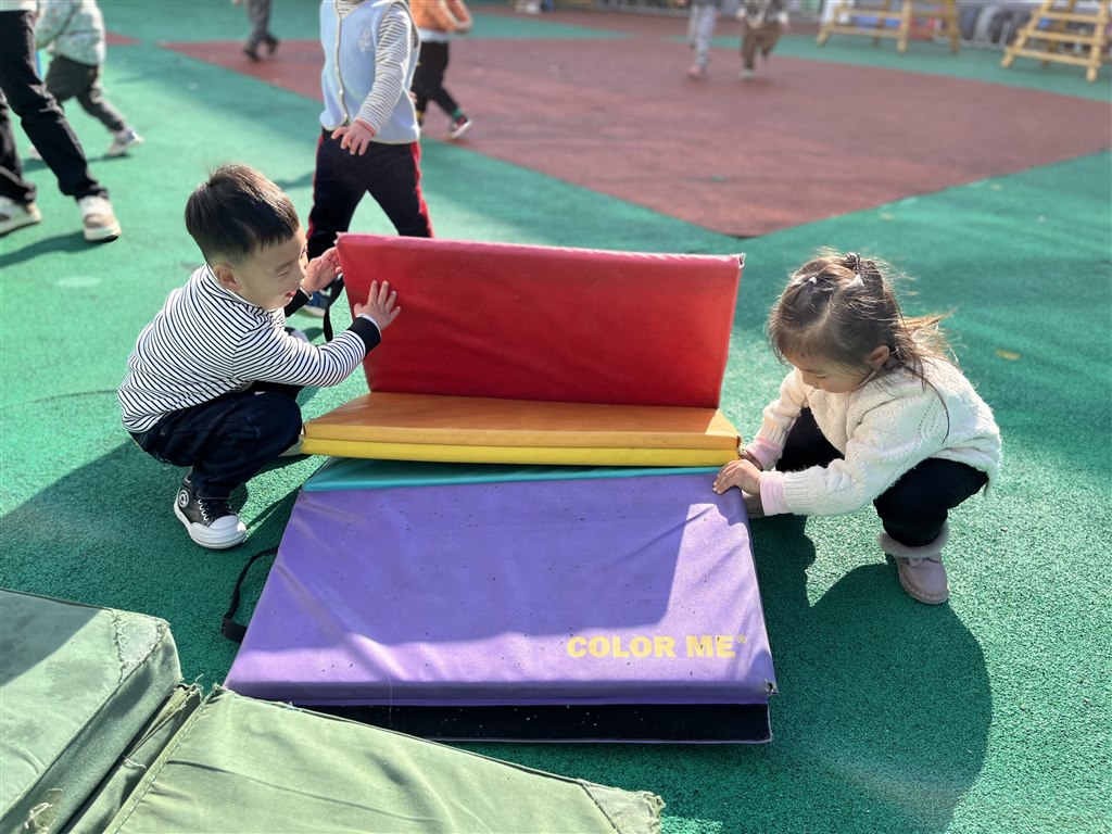 2我们整理器械.JPG