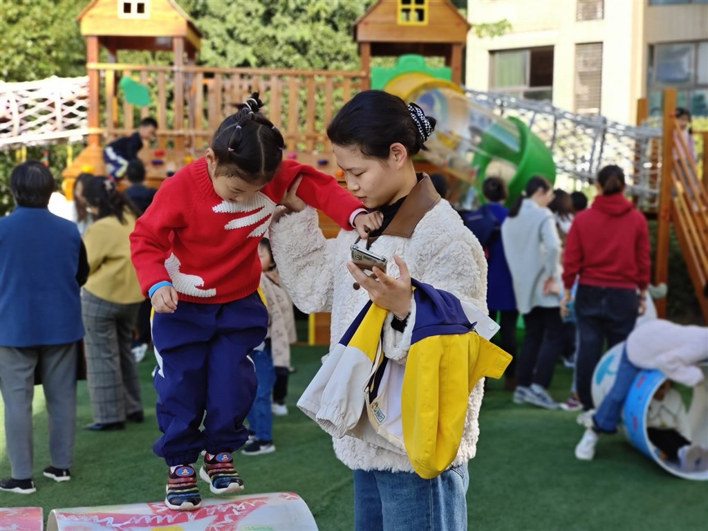 F3DA5C4C5951BE7F67B2740E96A8EFEF.jpg F3DA5C4C5951BE7F67B2740E96A8EFEF.jpg