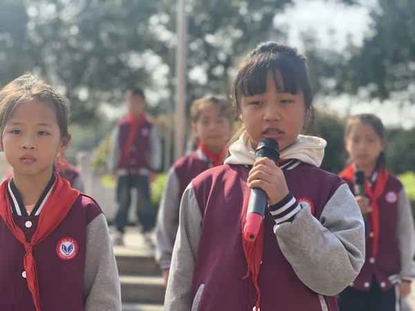 厚余小学举行了书香满校园读书节活动1110.png