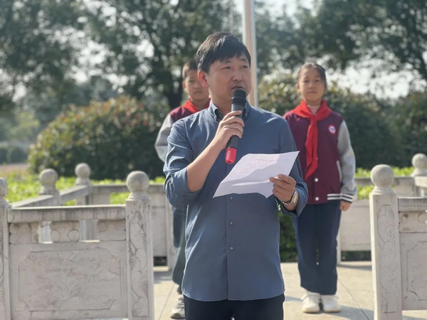 厚余小学举行了书香满校园读书节活动2038.png