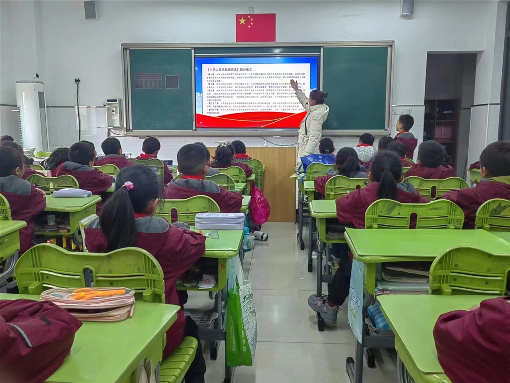 宪法晨读1.jpg