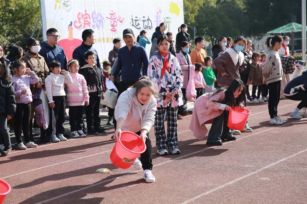 抛接2.JPG