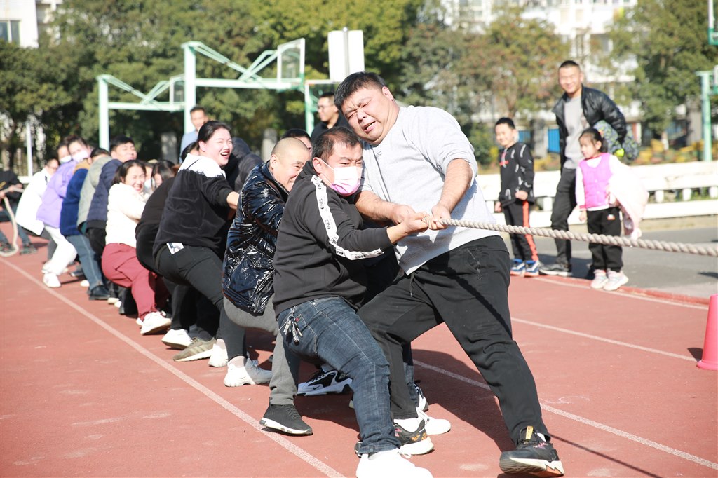 拔河1.JPG