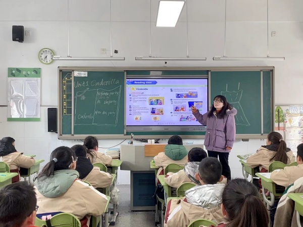 周_副本.jpg 周_副本.jpg