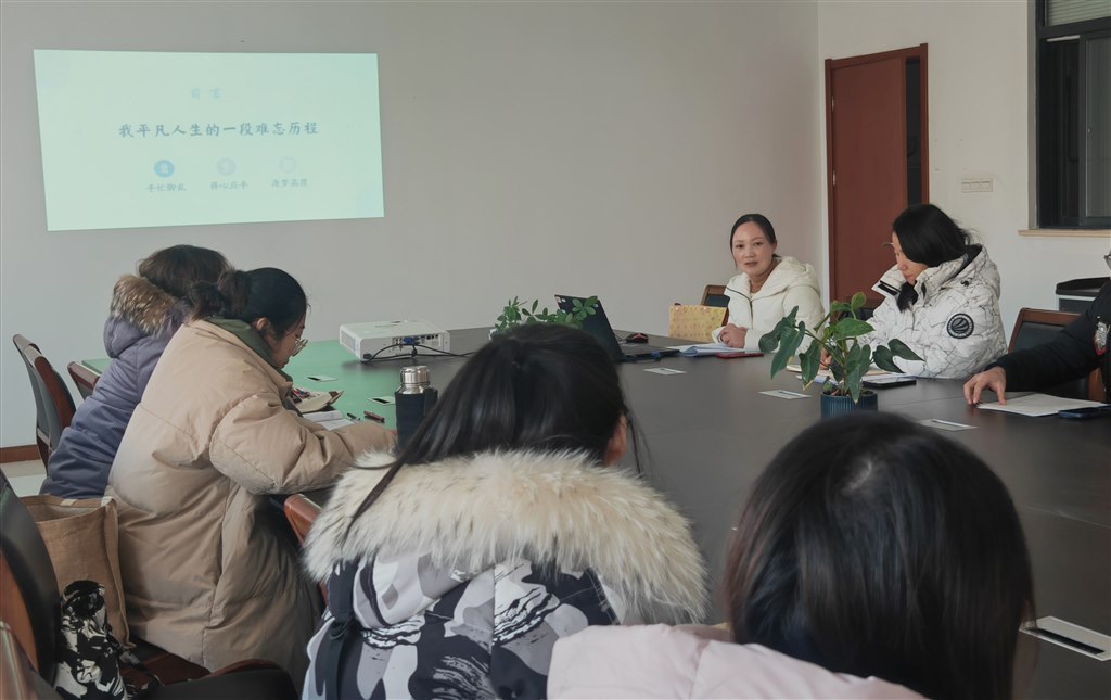 吴玲3.jpg