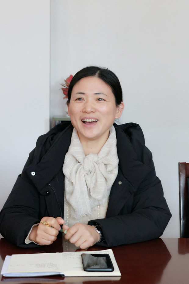 顾菠校长.JPG