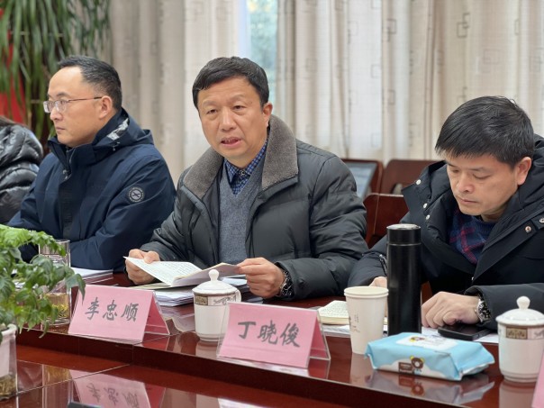 李.jpg
