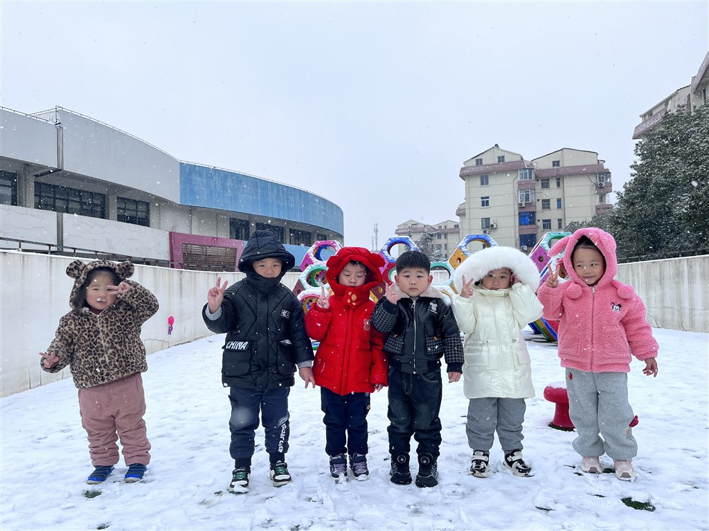 玩雪2.JPG