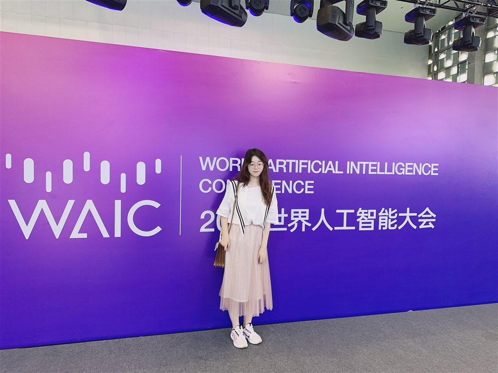 吴婧怡.JPG