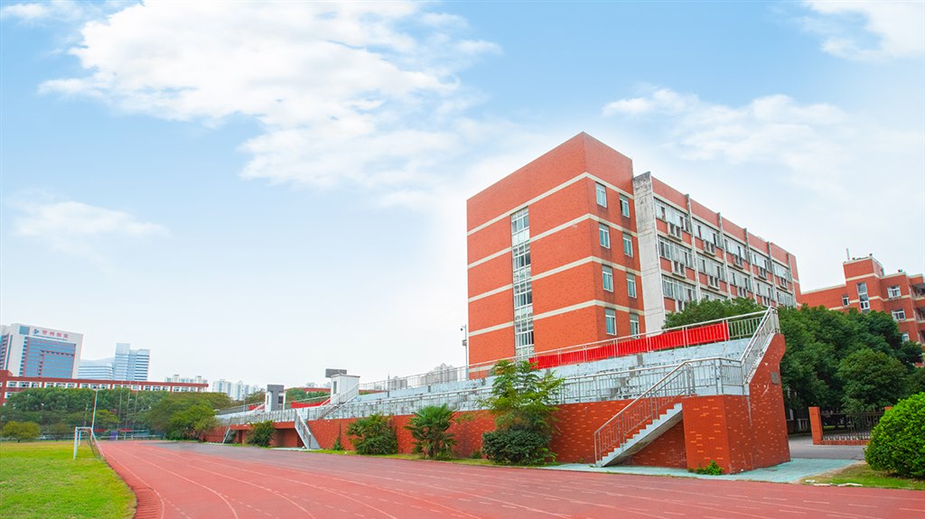 田径场一隅.jpg