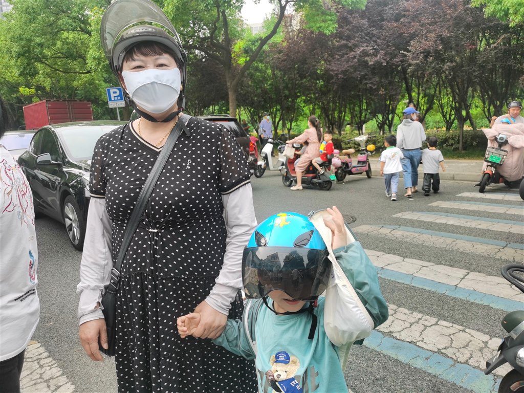 戴盔1.jpg