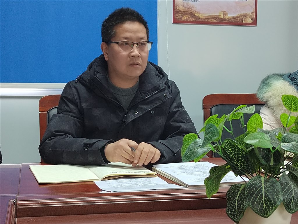 是亚明.jpg