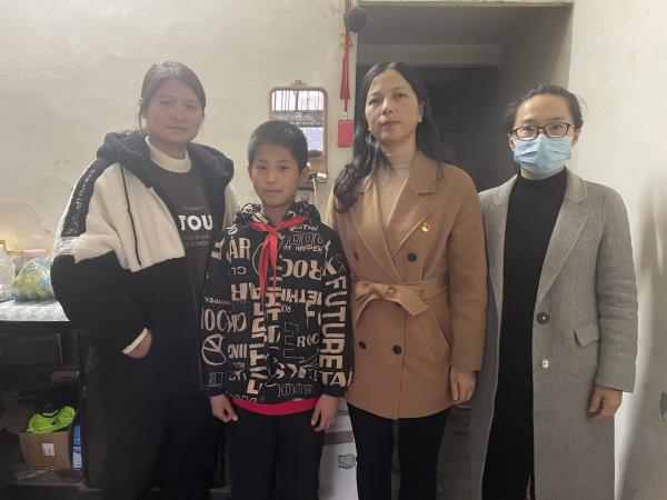 刘红娟、颜静雯.jpg
