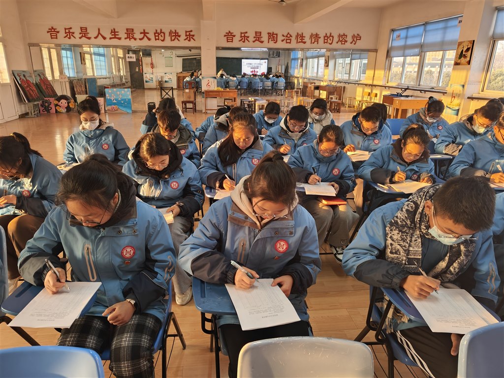 民主测评.jpg