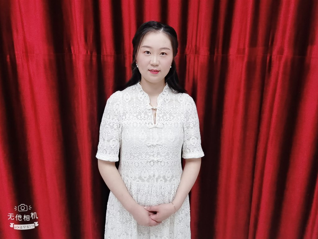 张婧.jpg