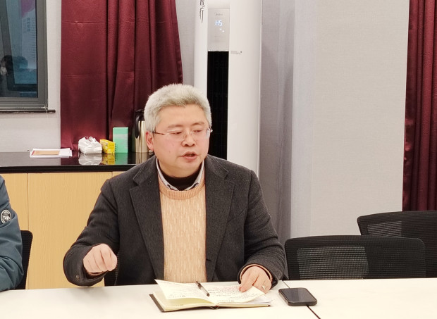 李校_副本.jpg
