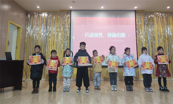 61c68dbe8635487c81fb3b9deda9c8d8.jpg