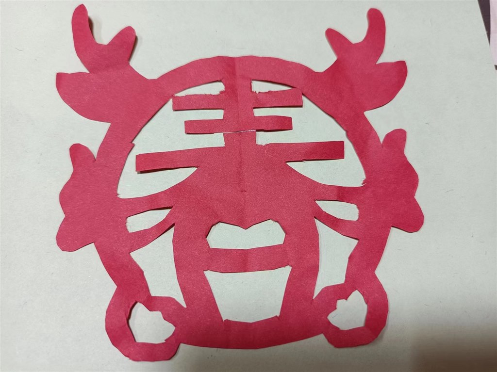 2八1-姚烨-剪纸.jpg
