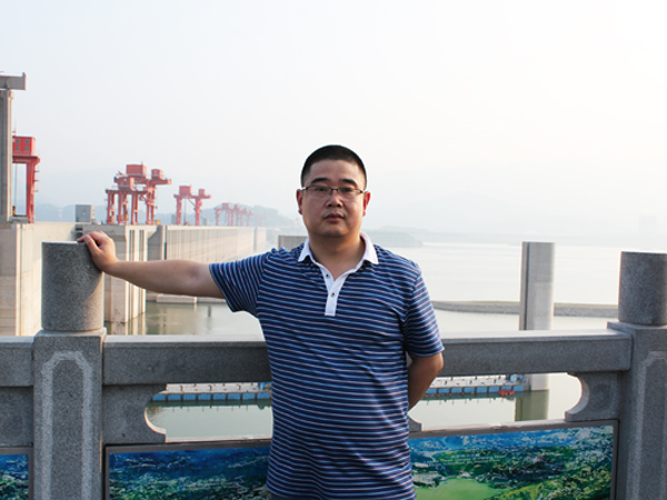 王旭东.JPG