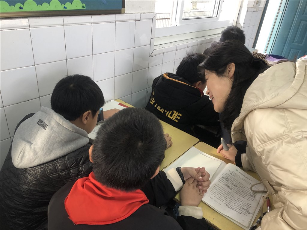 微信图片_201001050322402.jpg