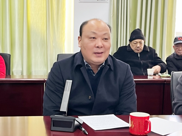 李校讲话.jpg
