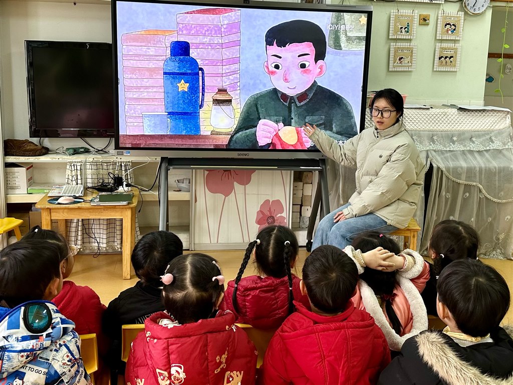 当好“雷锋故事”宣讲员.JPG