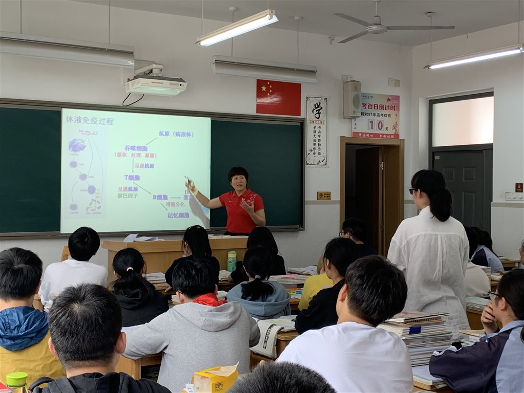 不忘初心，坚守 乡村.jpg