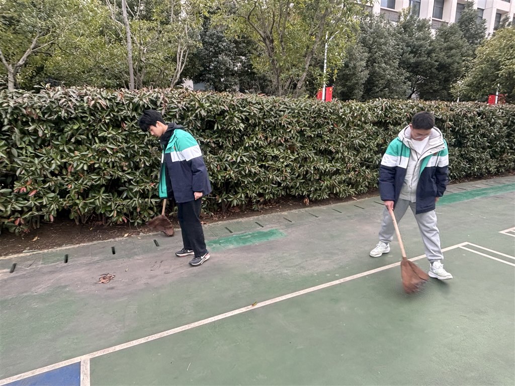 周五大扫除.JPG