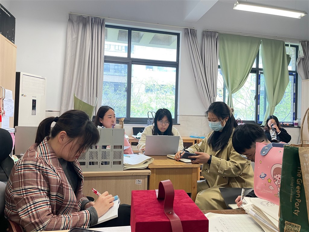 七年级1.jpg