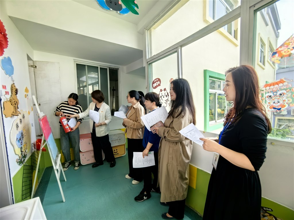 教室检查.jpg