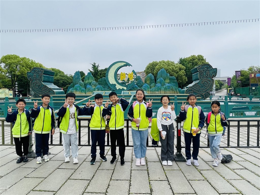c1f16017db61fe572053671a1fdac05.jpg