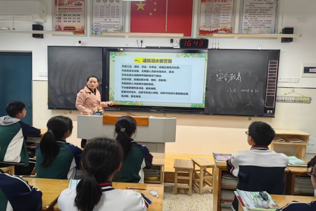 033c1414292e119eba33b7d6382a4dfc_720_副本.jpg