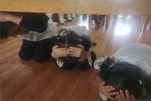 地震2.jpg