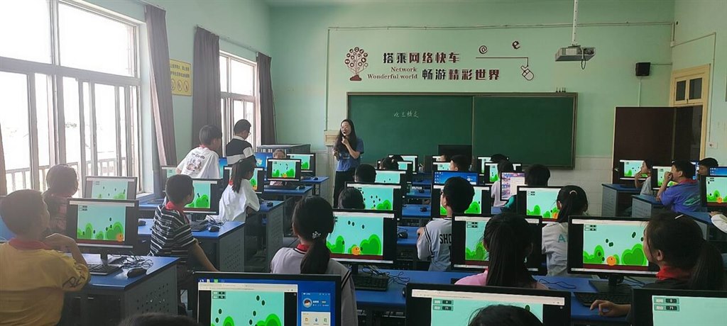 余小凡.jpg