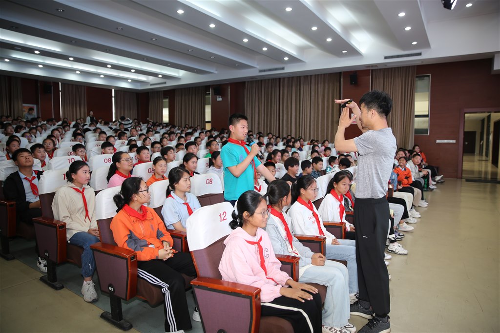 世界上最牛的小学生图片