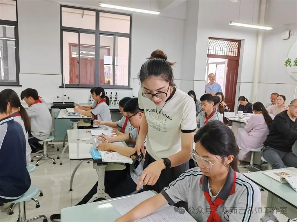 许2.jpg 许2.jpg