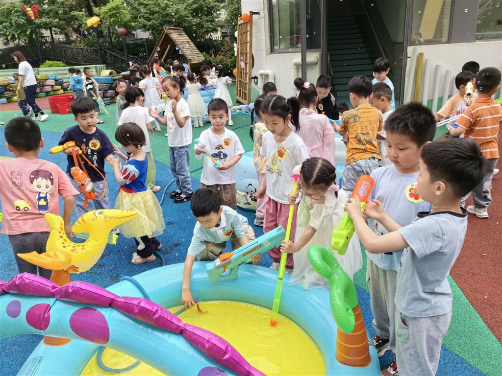 玩水2.JPG