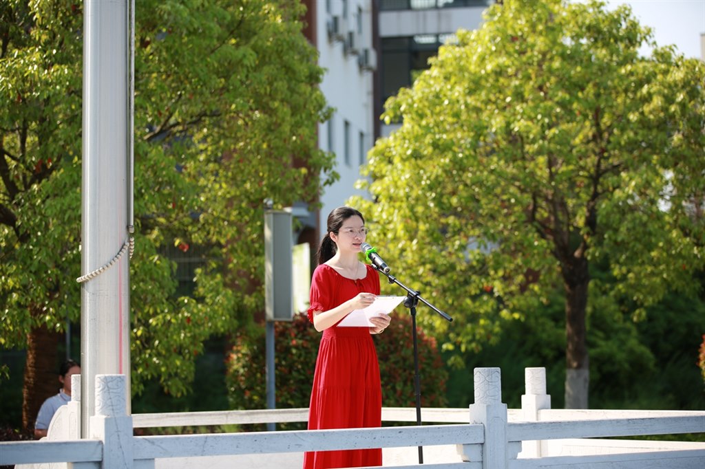 2R8A5503.JPG 2R8A5503.JPG