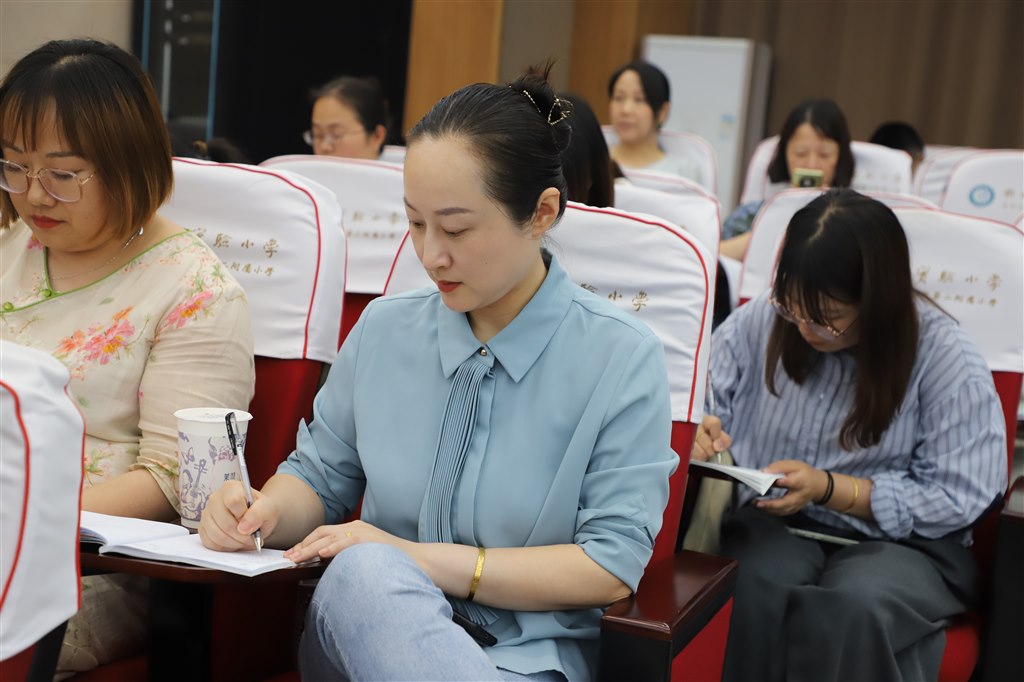 内黄实验中学教师照片图片