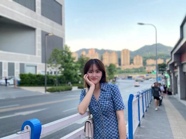 姚婧.jpg
