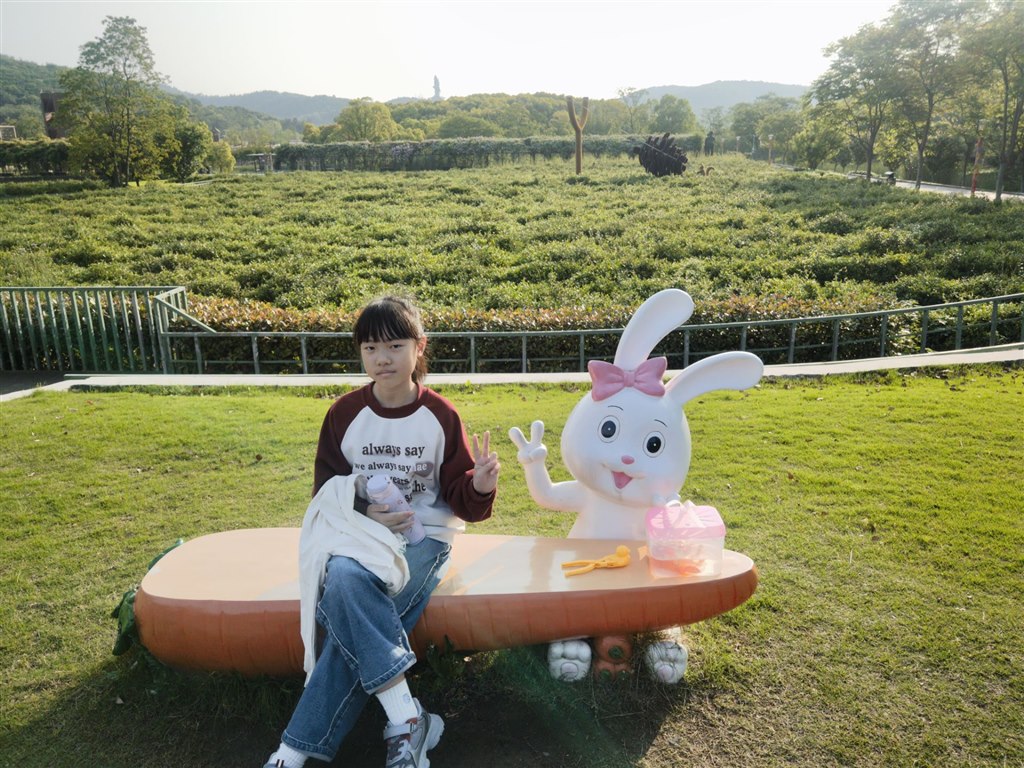 丁琦萱.jpg