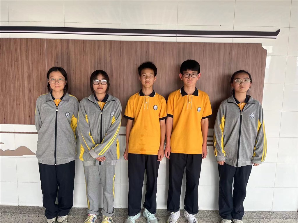 八3班：桥梁大师选手合照.jpg
