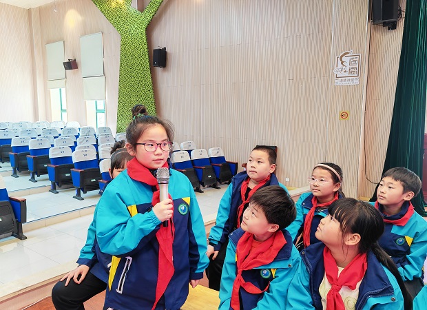 学生发言.jpg 学生发言.jpg