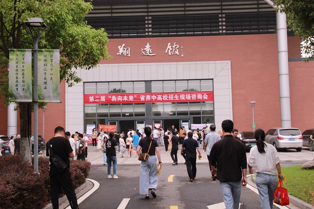 IMG_0965.JPG IMG_0965.JPG