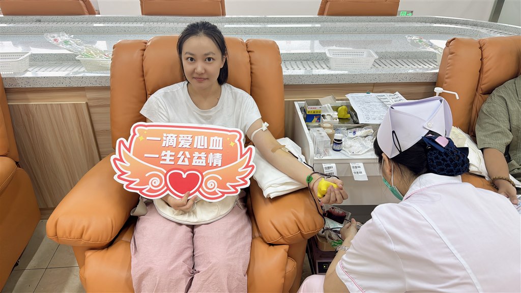 990fb822c2334a68cf0c613e152dd448.JPG 990fb822c2334a68cf0c613e152dd448.JPG