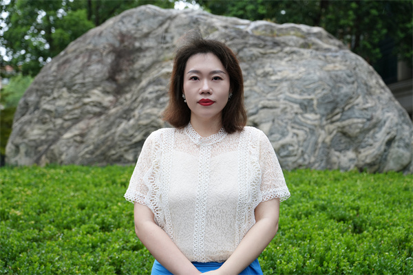 顾奕.jpg
