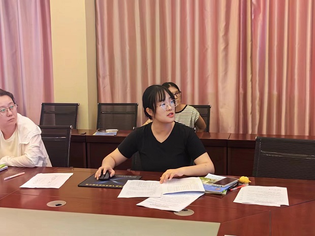 韦小露.jpg 韦小露.jpg