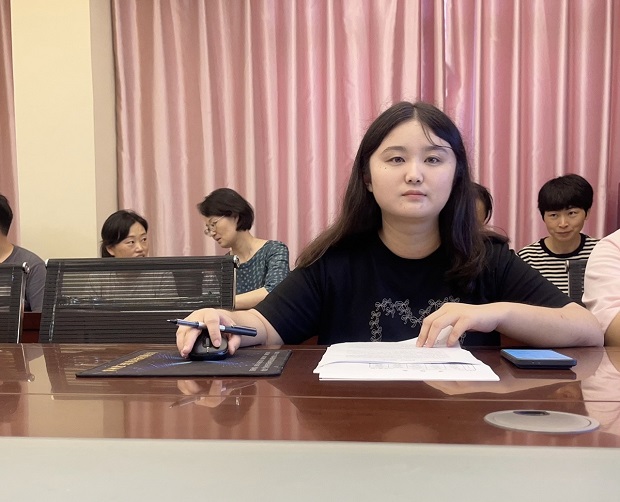 顾静霞.jpg