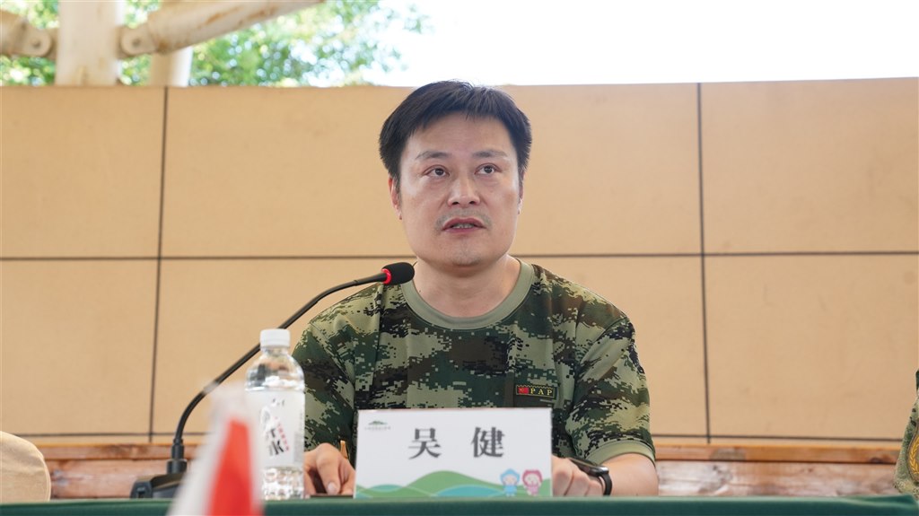 吴校长讲话.JPG