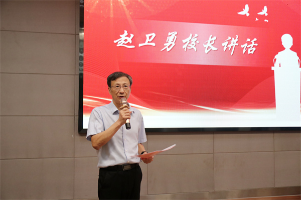 3校长讲话.jpg